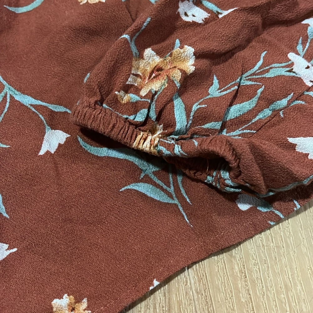 American Eagle Outfitters Brown and White Puff Sleeve Blouse - Picture 5 of 5